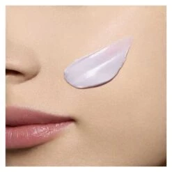 Clarins NUTRI-LUMIÉRE REVIVE - CRÈME JOUR EMBELLISANTE, REVITALISANTE -Babor Negozio 136073 2